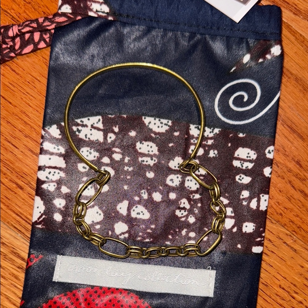Noonday Collection Gold Bracelet - Picture 3 of 4